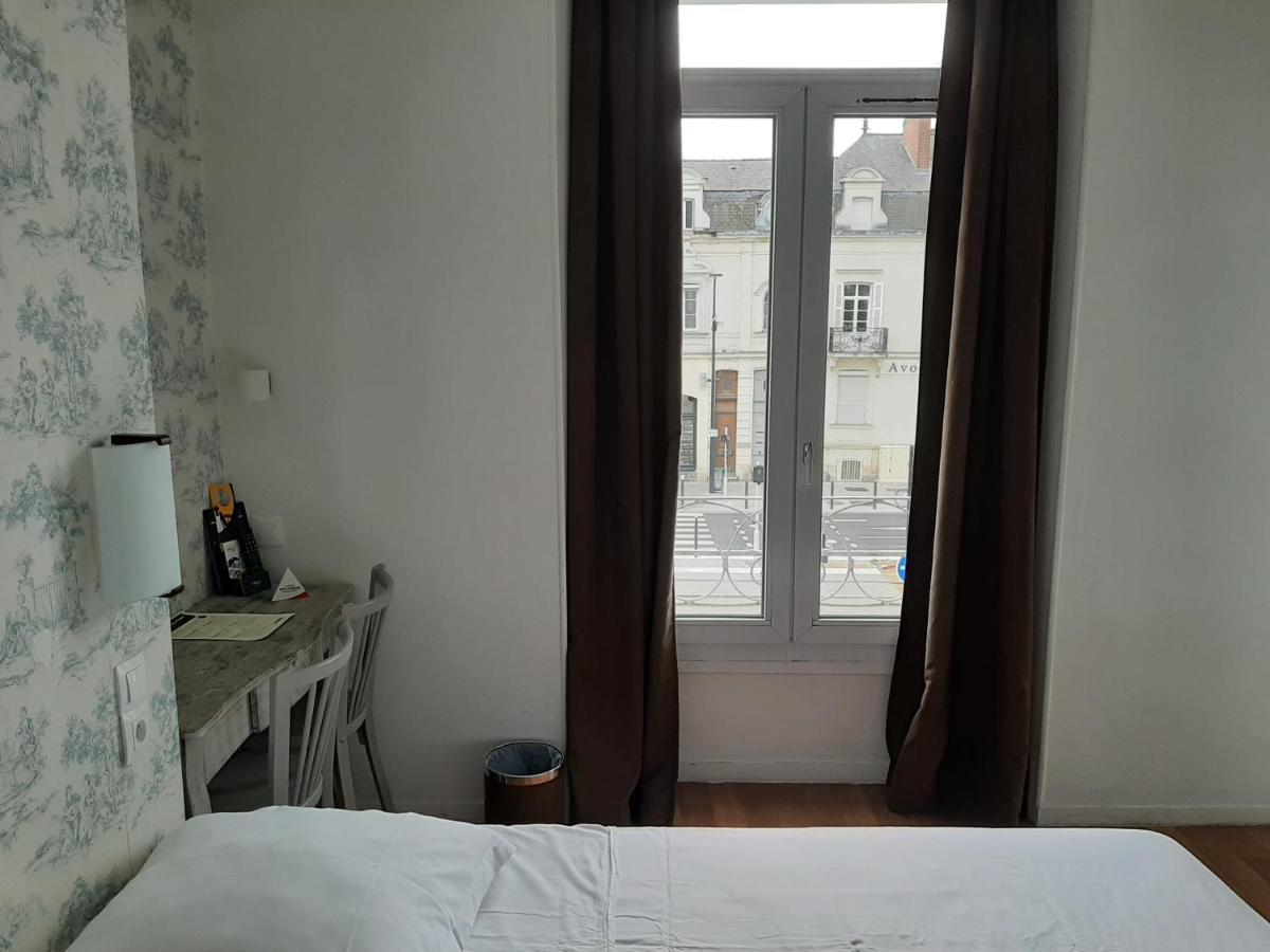 Le Royalty Hotel Angers Exterior photo
