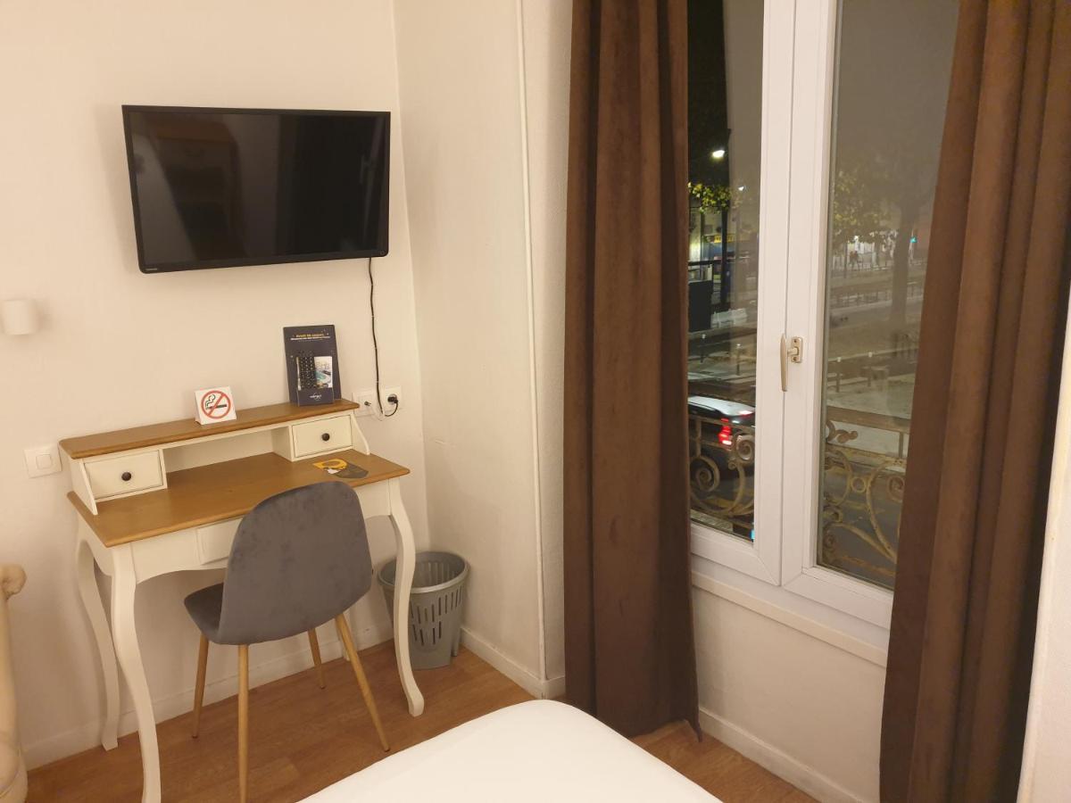 Le Royalty Hotel Angers Exterior photo