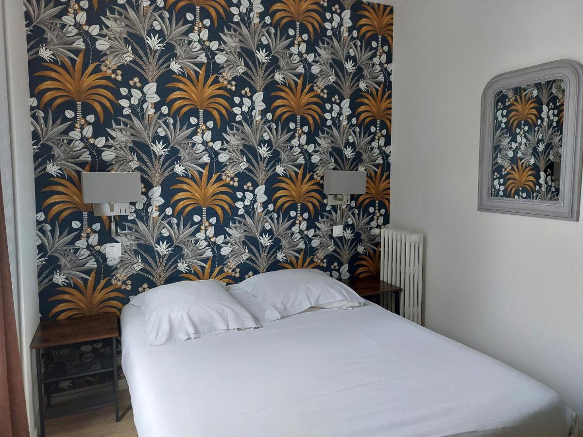 Le Royalty Hotel Angers Exterior photo